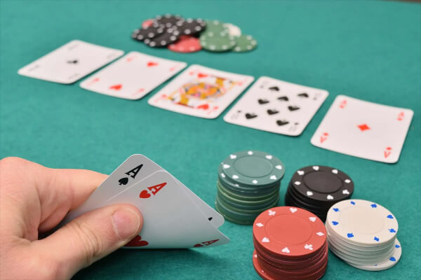 Hand Combinations in Texas Hold’em Poker