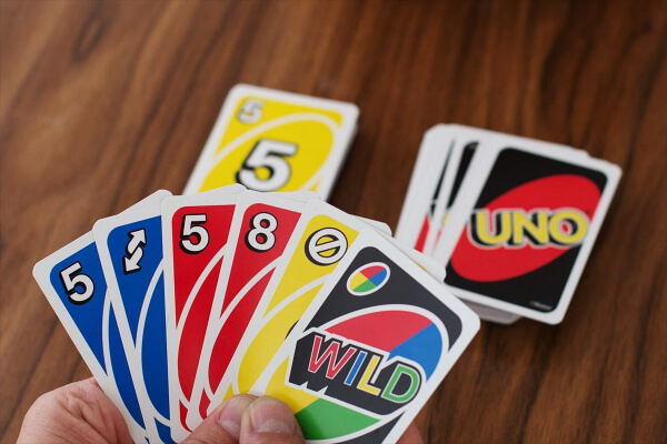 How To Play UNO?